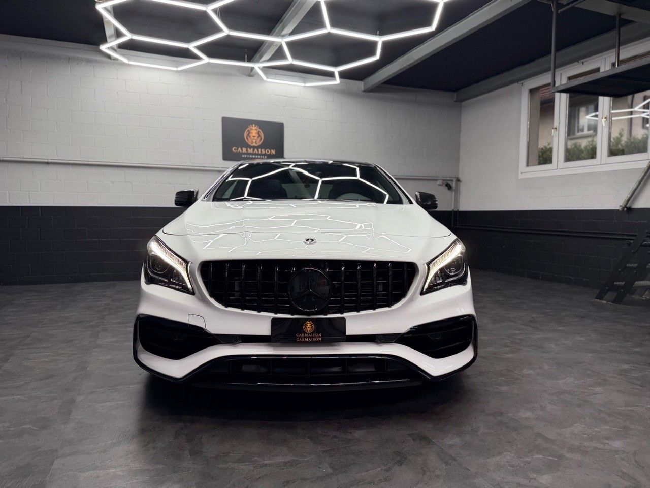 MERCEDES-BENZ CLA 45 AMG 4Matic | Glasschiebedach | Ambiente | Rückfahrkamera | CH-Auto mit Gratis Service-image-1