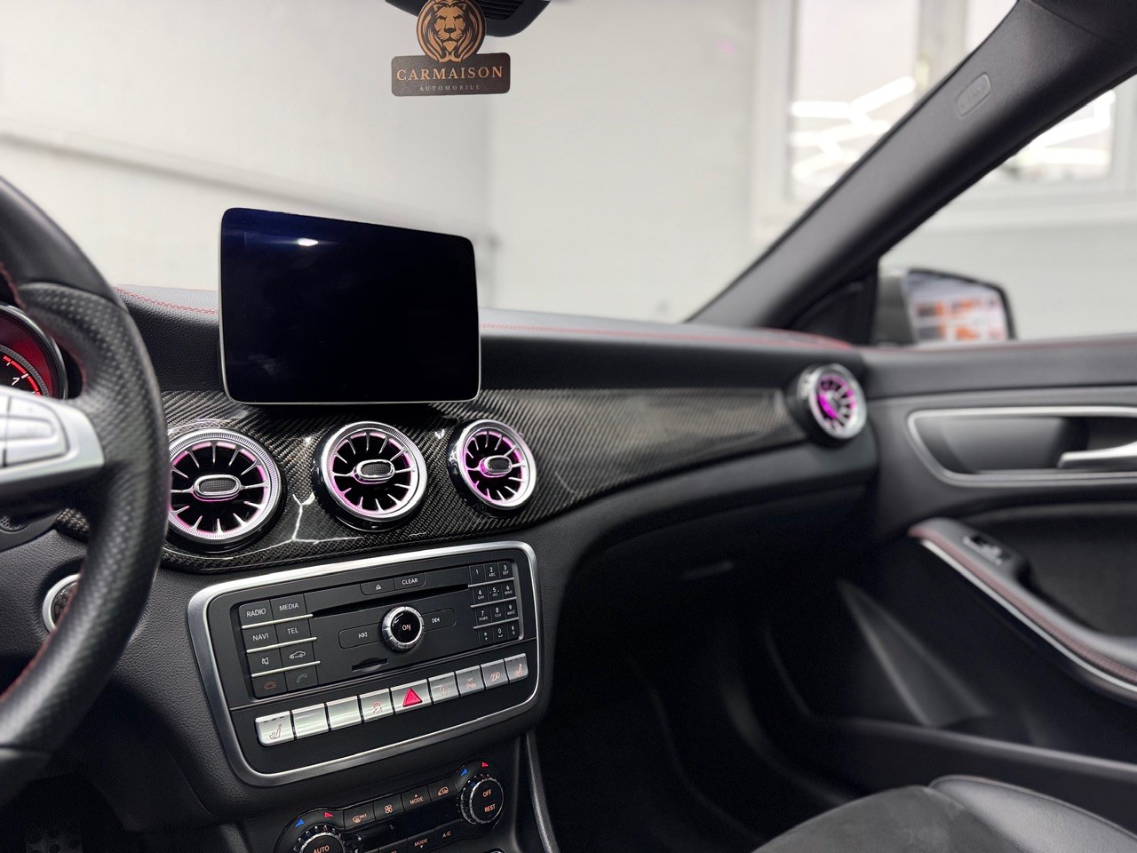 MERCEDES-BENZ CLA 45 AMG 4Matic | Glasschiebedach | Ambiente | Rückfahrkamera | CH-Auto mit Gratis Service-image-18