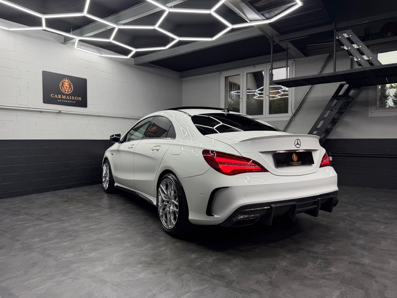 MERCEDES-BENZ CLA 45 AMG 4Matic | Glasschiebedach | Ambiente | Rückfahrkamera | CH-Auto mit Gratis Service-image-6