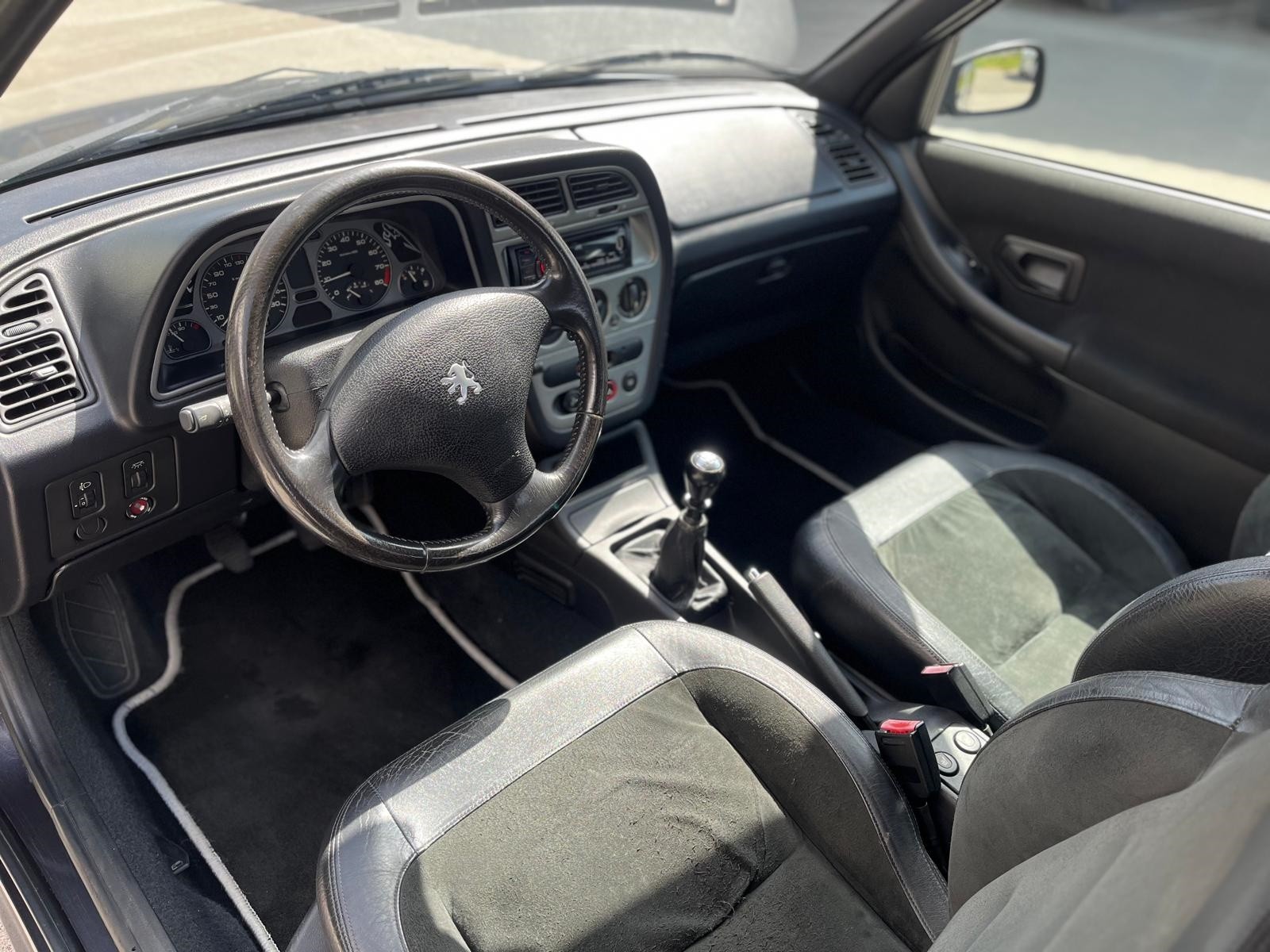 PEUGEOT 306 2.0 16V GTi 6-image-4