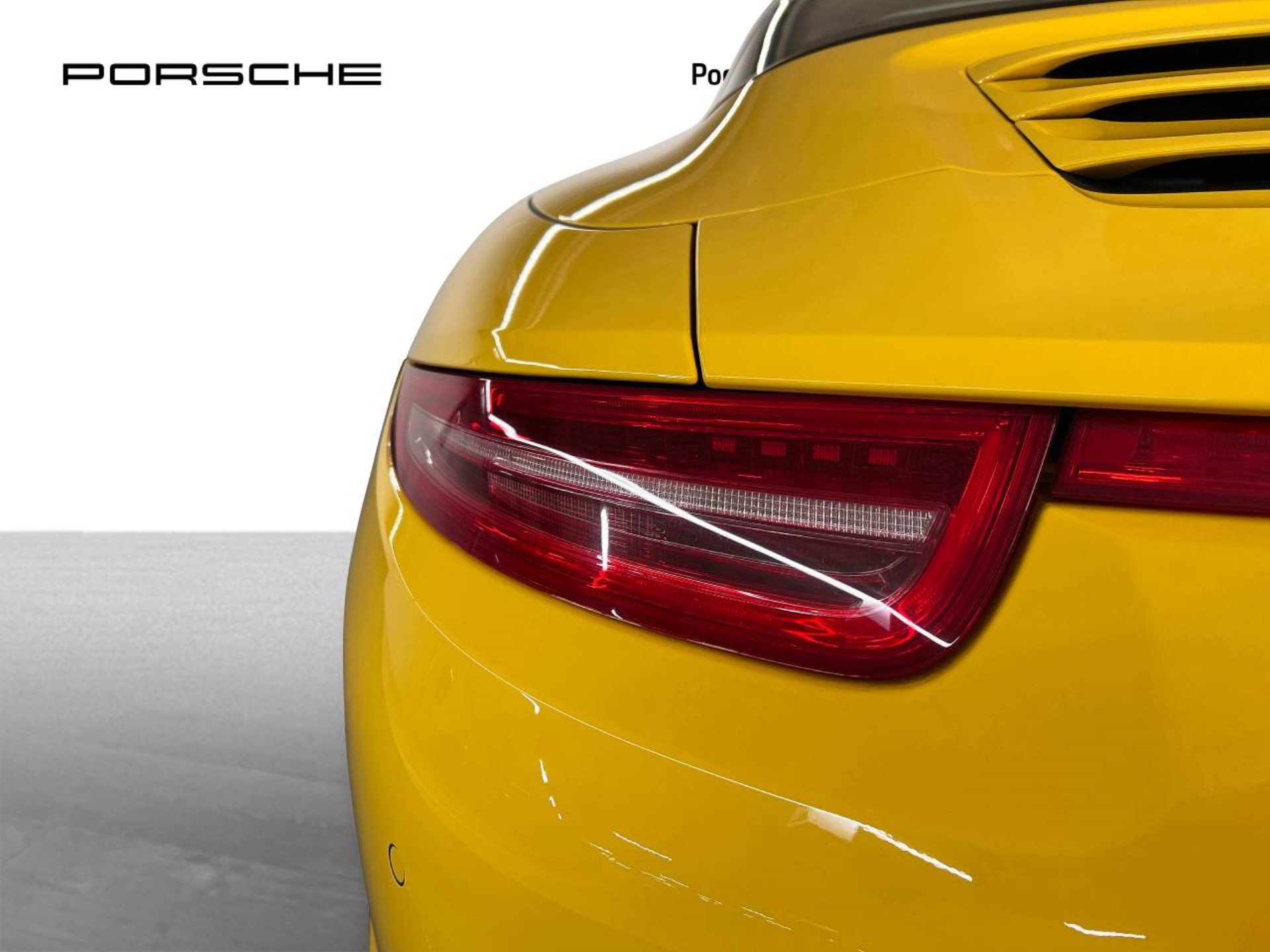 PORSCHE 911 Targa 4S-image-13