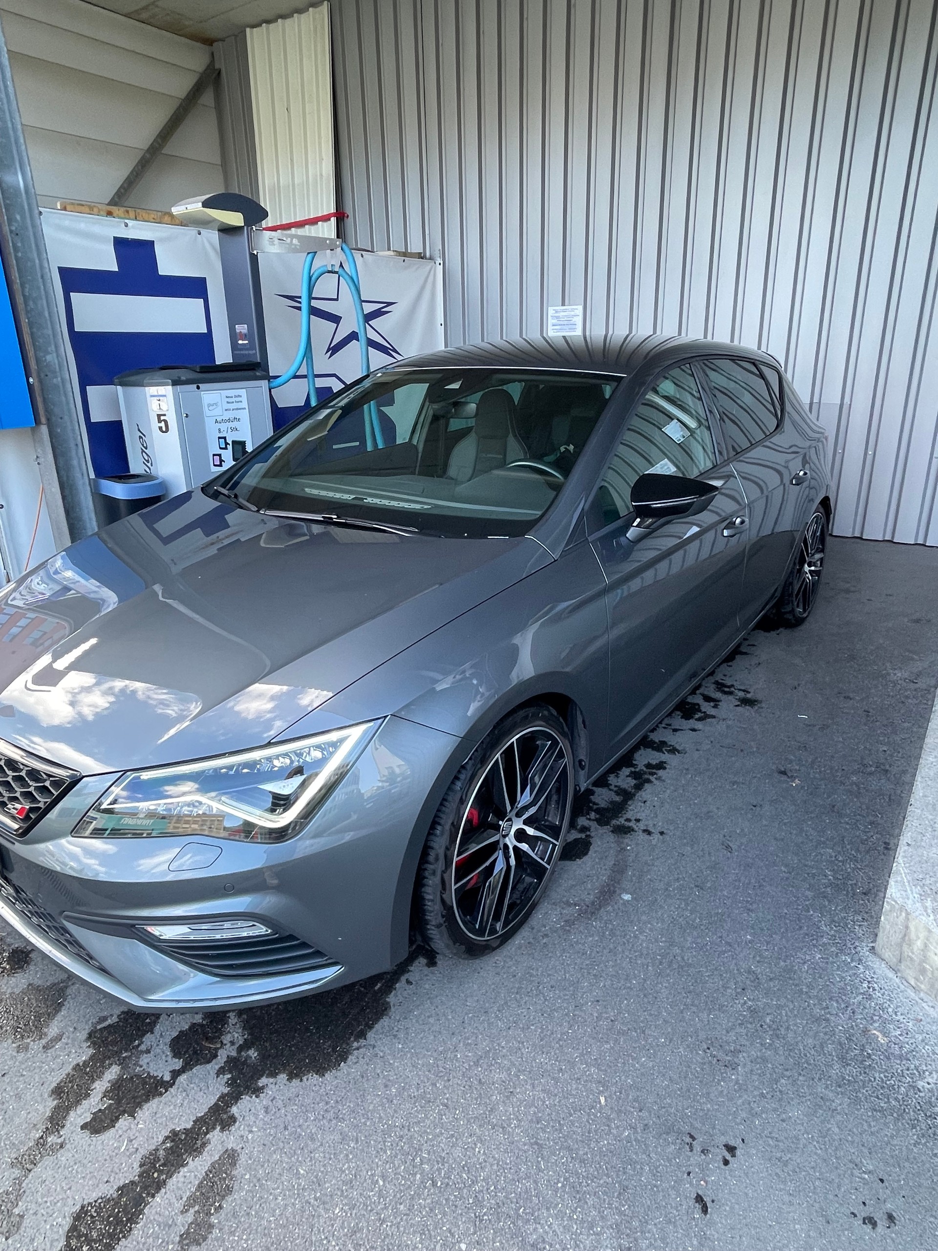 SEAT 2.0 TSI 300 Cupra DSG-image-0