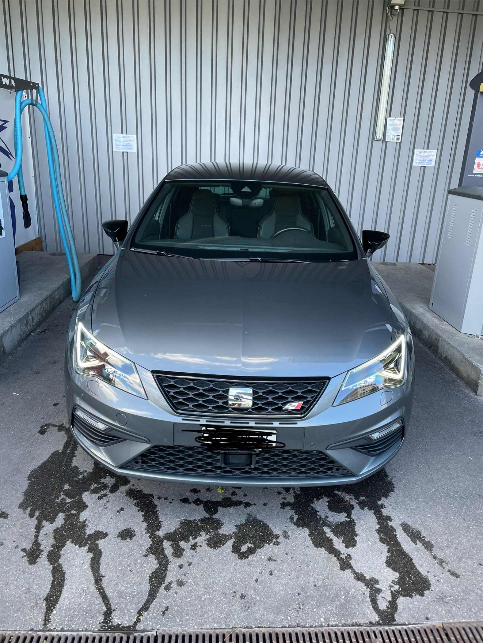 SEAT 2.0 TSI 300 Cupra DSG-image-3
