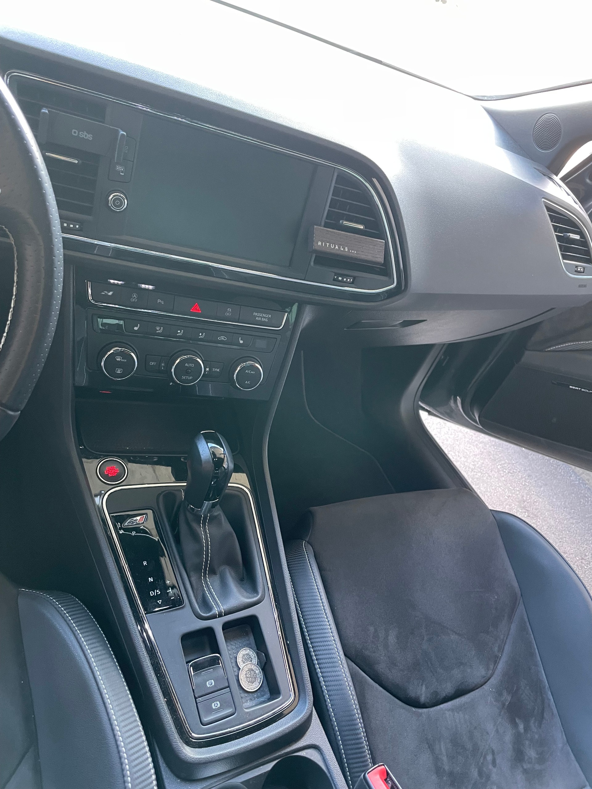 SEAT 2.0 TSI 300 Cupra DSG-image-2