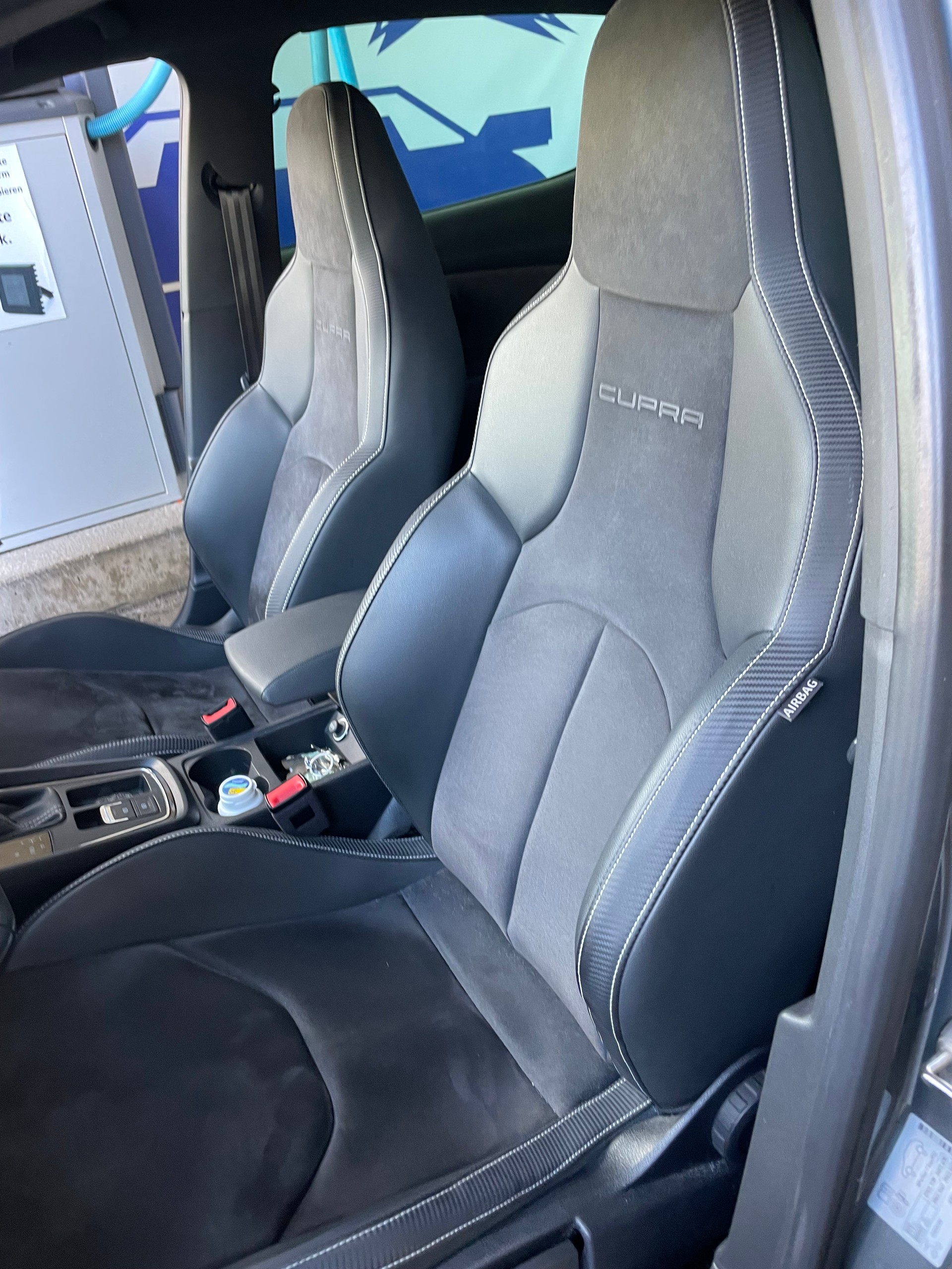 SEAT 2.0 TSI 300 Cupra DSG-image-4