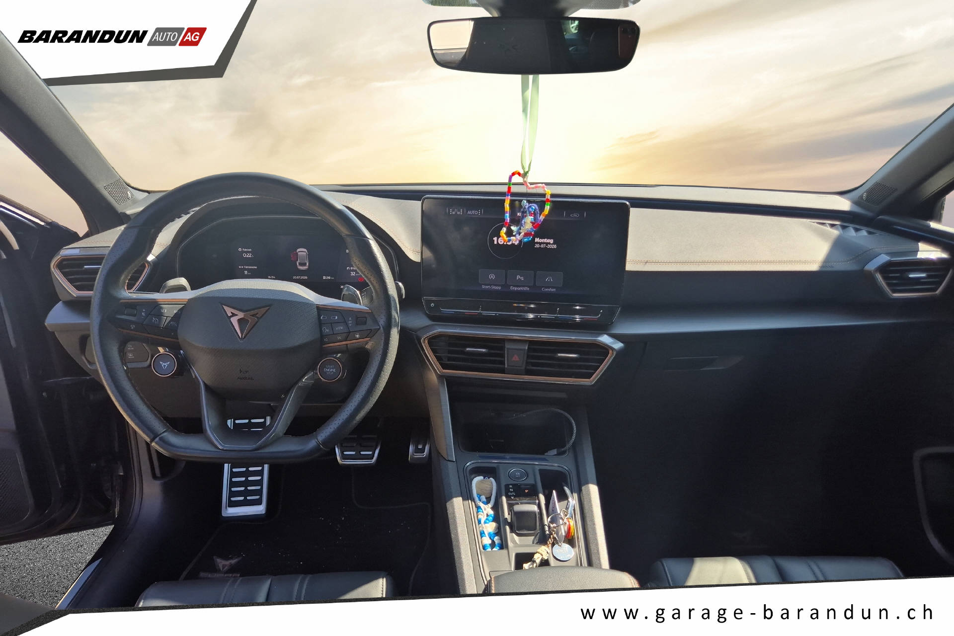 CUPRA Leon ST 2.0 TSI 370 VZ 4Drive DSG-image-1