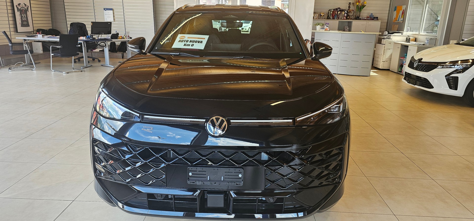 VW T-Roc 1.5 eTSI mHEV R-Line DSG-image-4