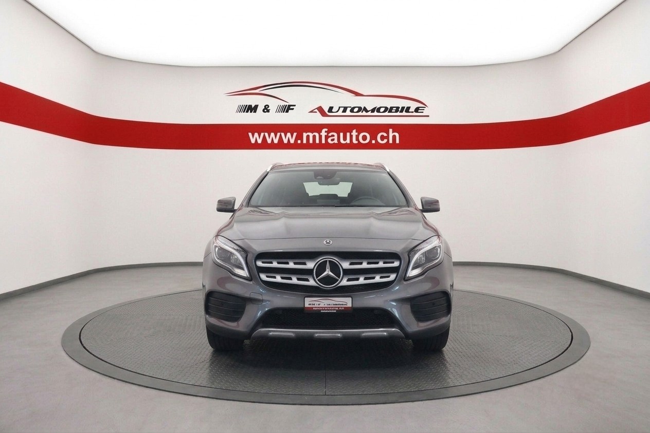 MERCEDES-BENZ GLA 220 d AMG Line 4m-image-2