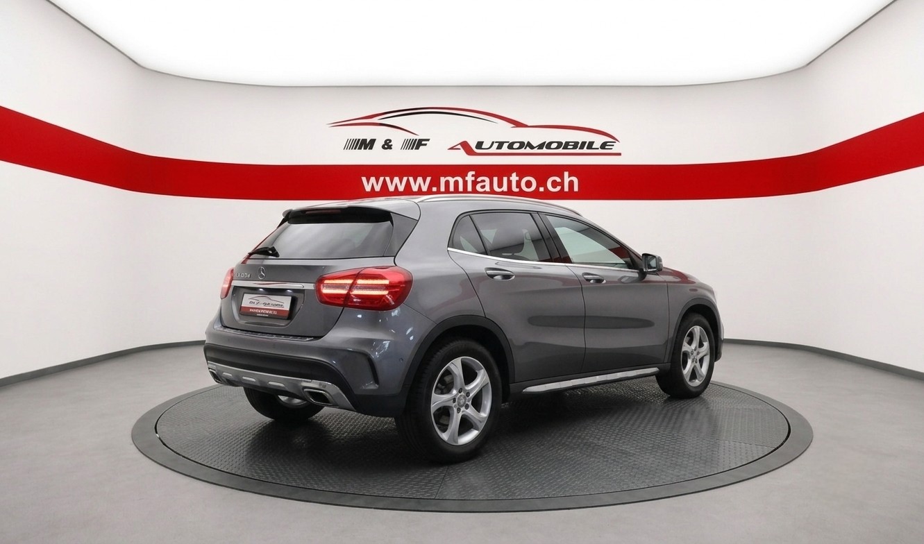 MERCEDES-BENZ GLA 220 d AMG Line 4m-image-5