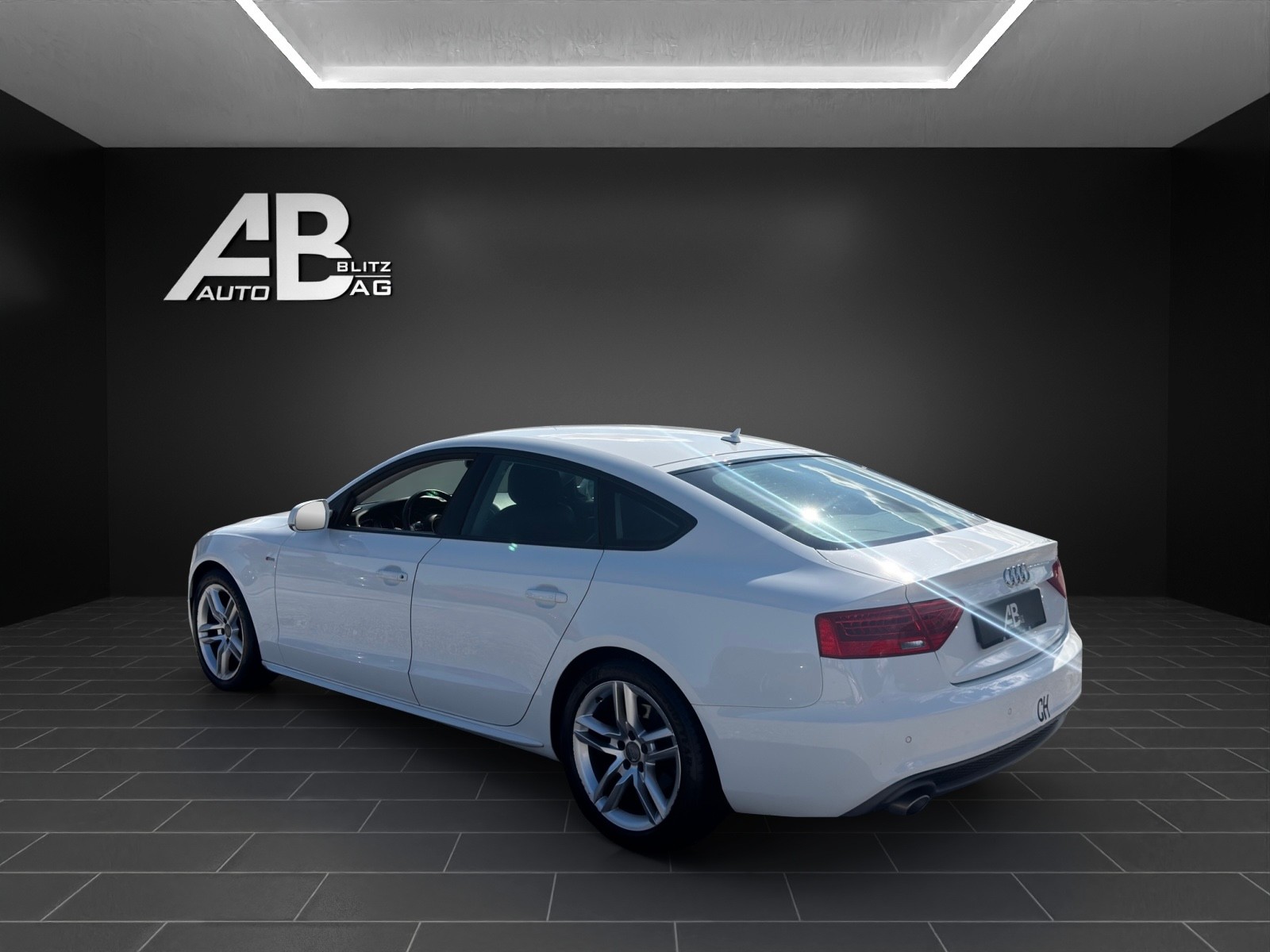 AUDI A5 Sportback 3.0 TDI S-Line quattro S-tronic mit 245 PS-image-2
