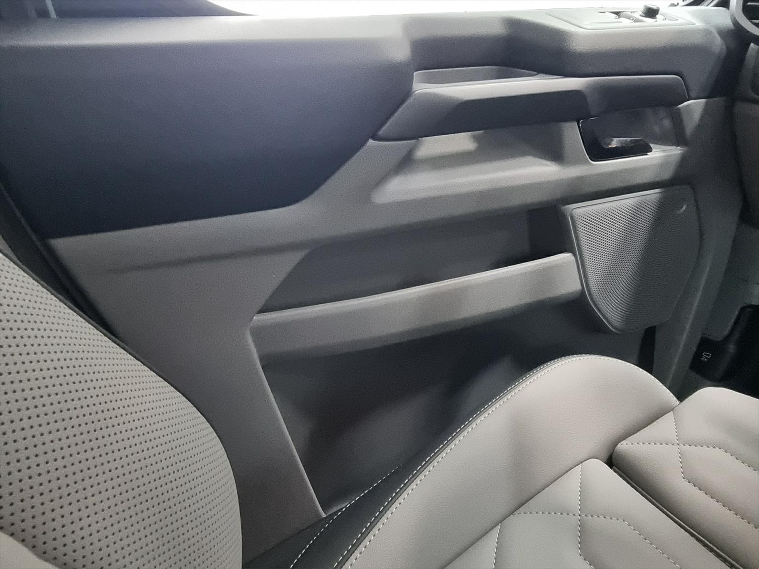 FORD Tourneo Custom Titanium X L2H1 8-Plätzer-image-11