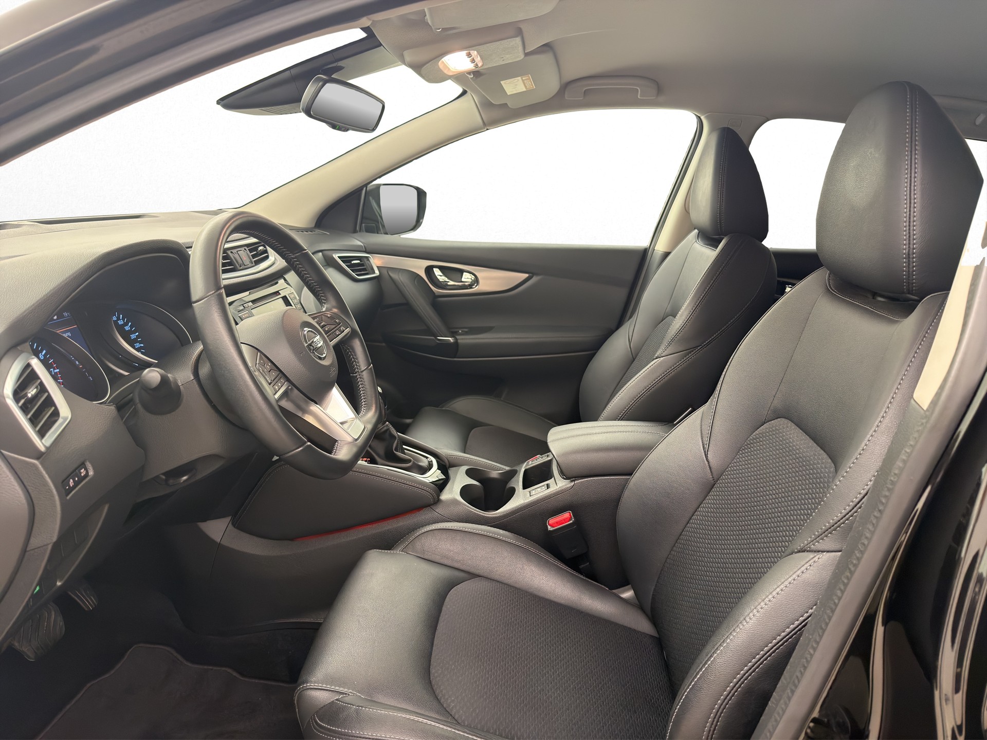 NISSAN Qashqai 1.3 DIG-T 160 Tekna-image-6