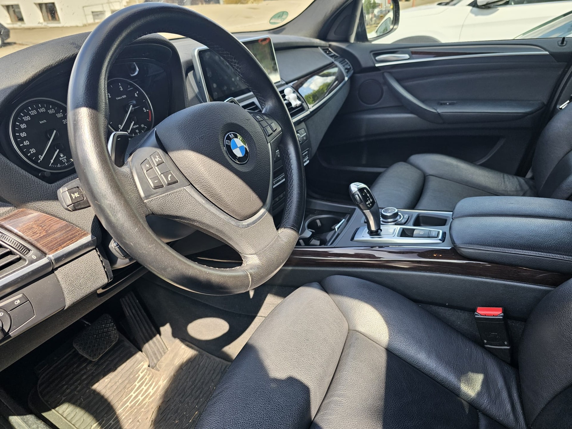 BMW X5 xDrive 40d Steptronic-image-9