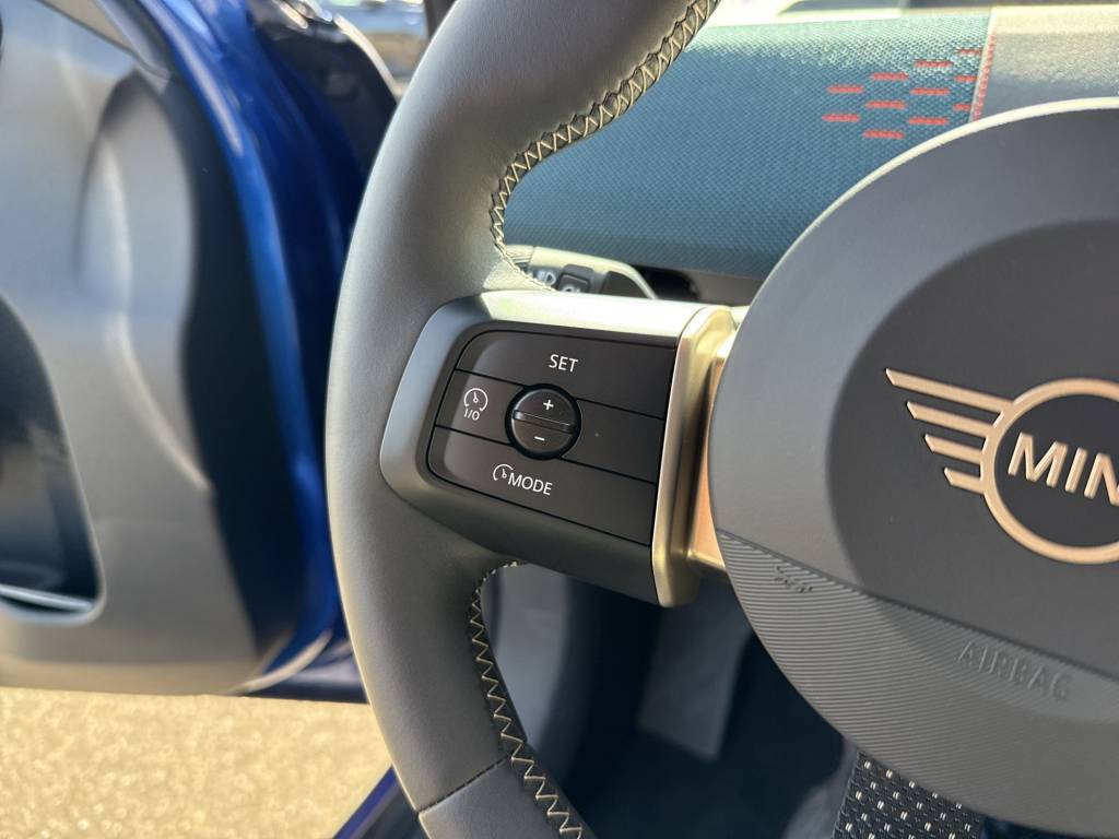 MINI Aceman E-image-15
