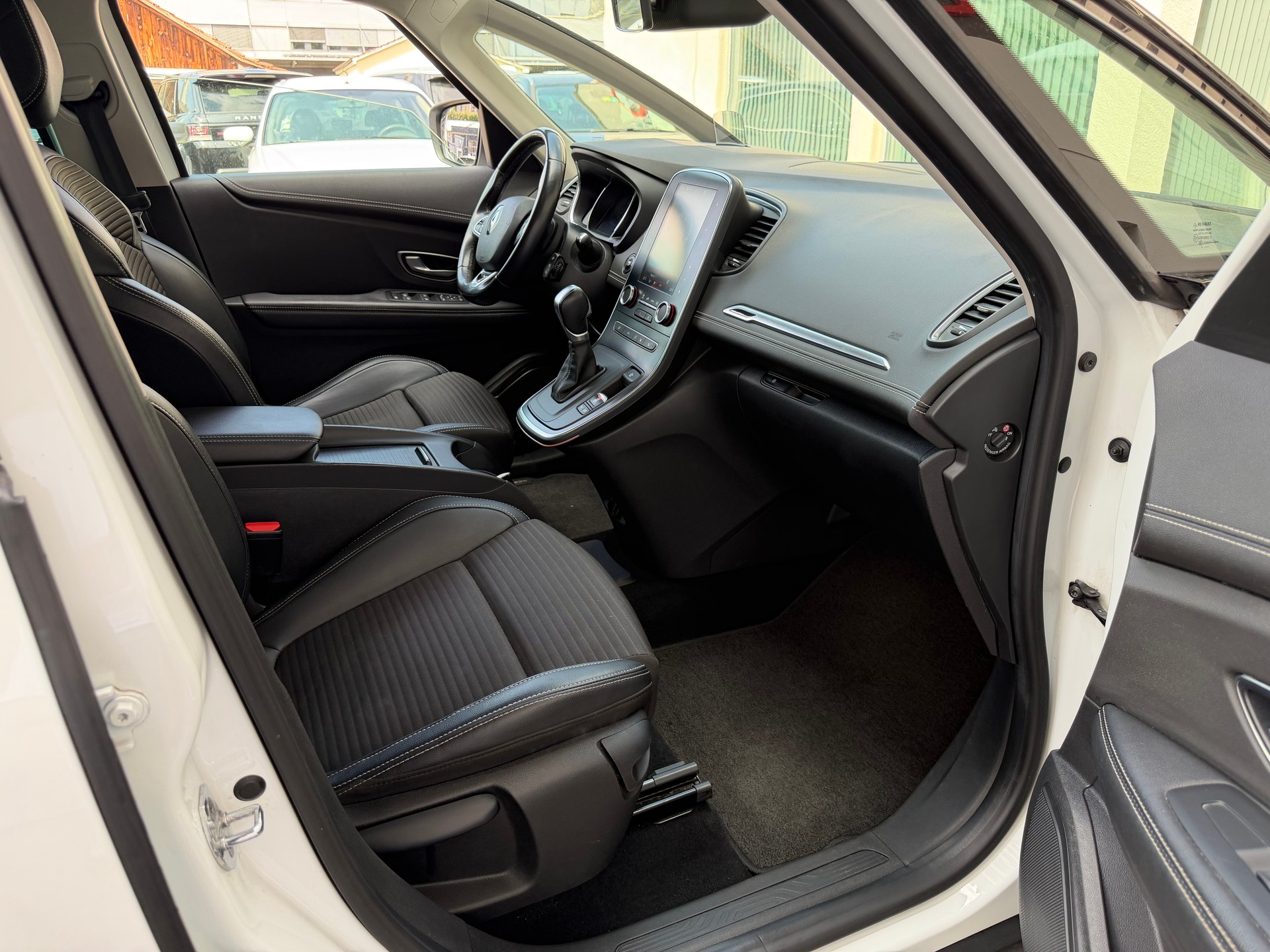 RENAULT Grand Scénic 1.3 16V Turbo Intens EDC-image-6