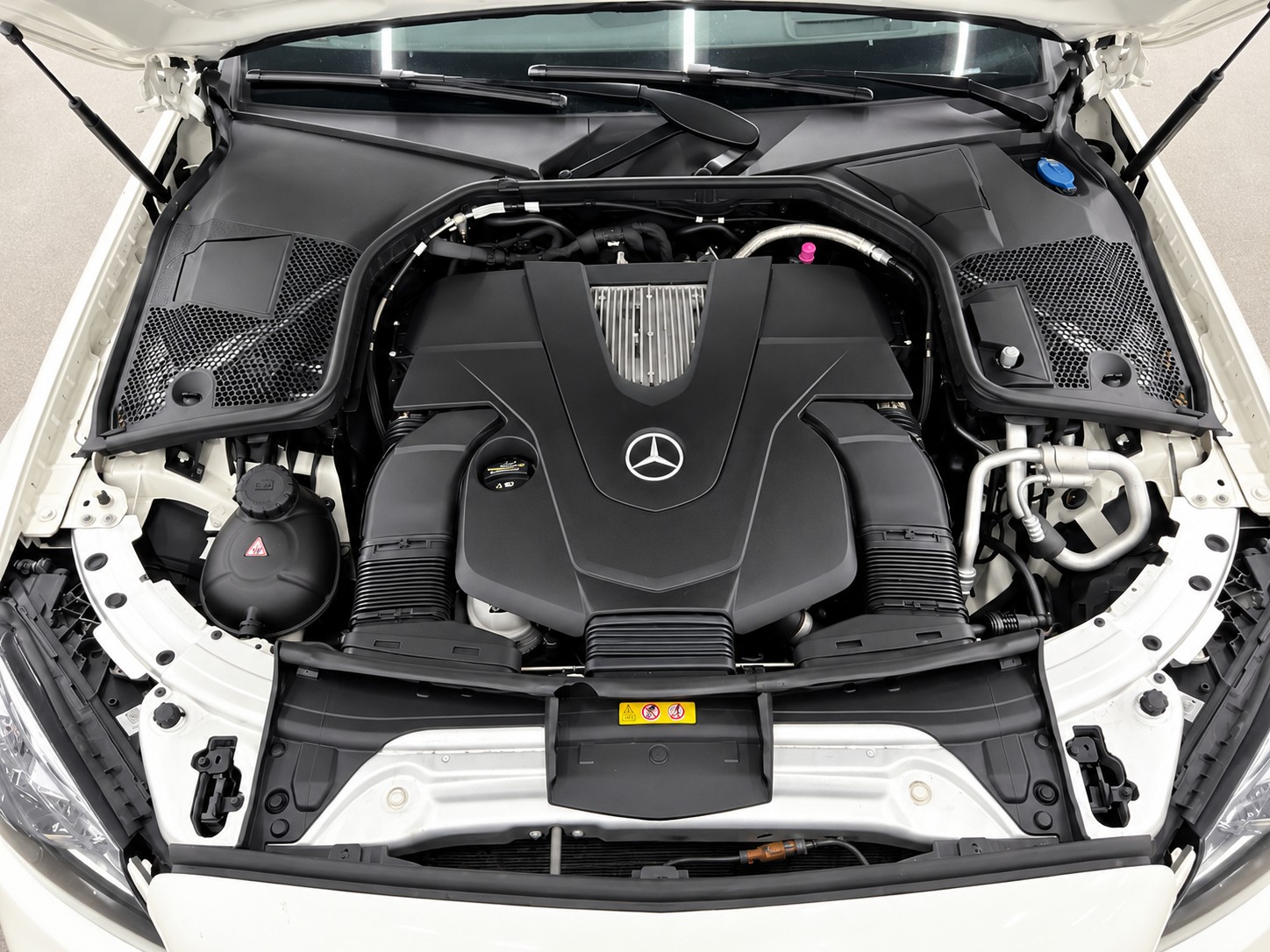 MERCEDES-BENZ C 400 Coupé 4Matic AMG Line 9G-tronic-image-12