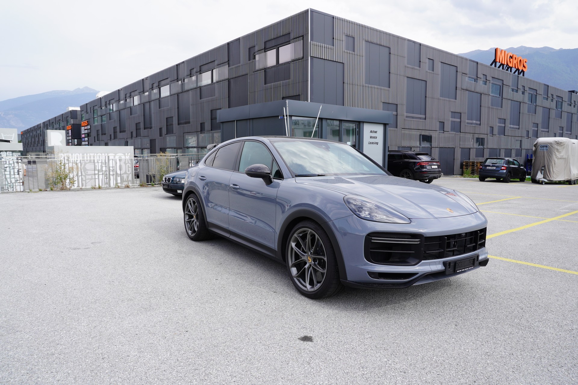 PORSCHE Cayenne Turbo GT-image-2