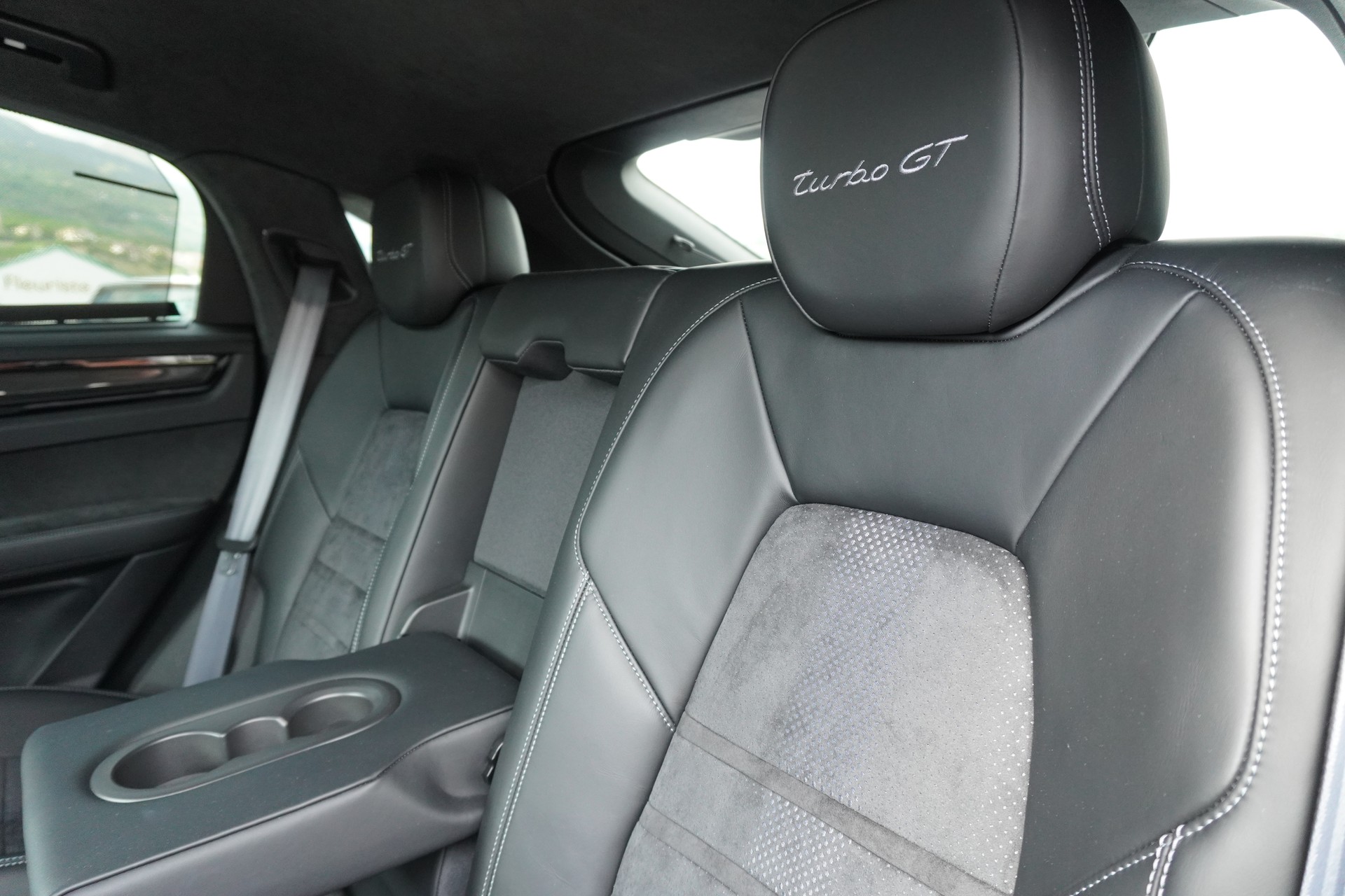 PORSCHE Cayenne Turbo GT-image-13