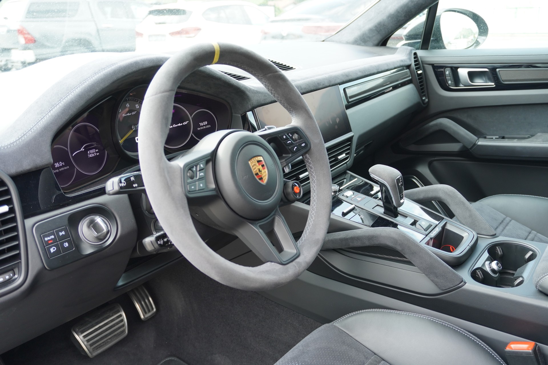 PORSCHE Cayenne Turbo GT-image-18