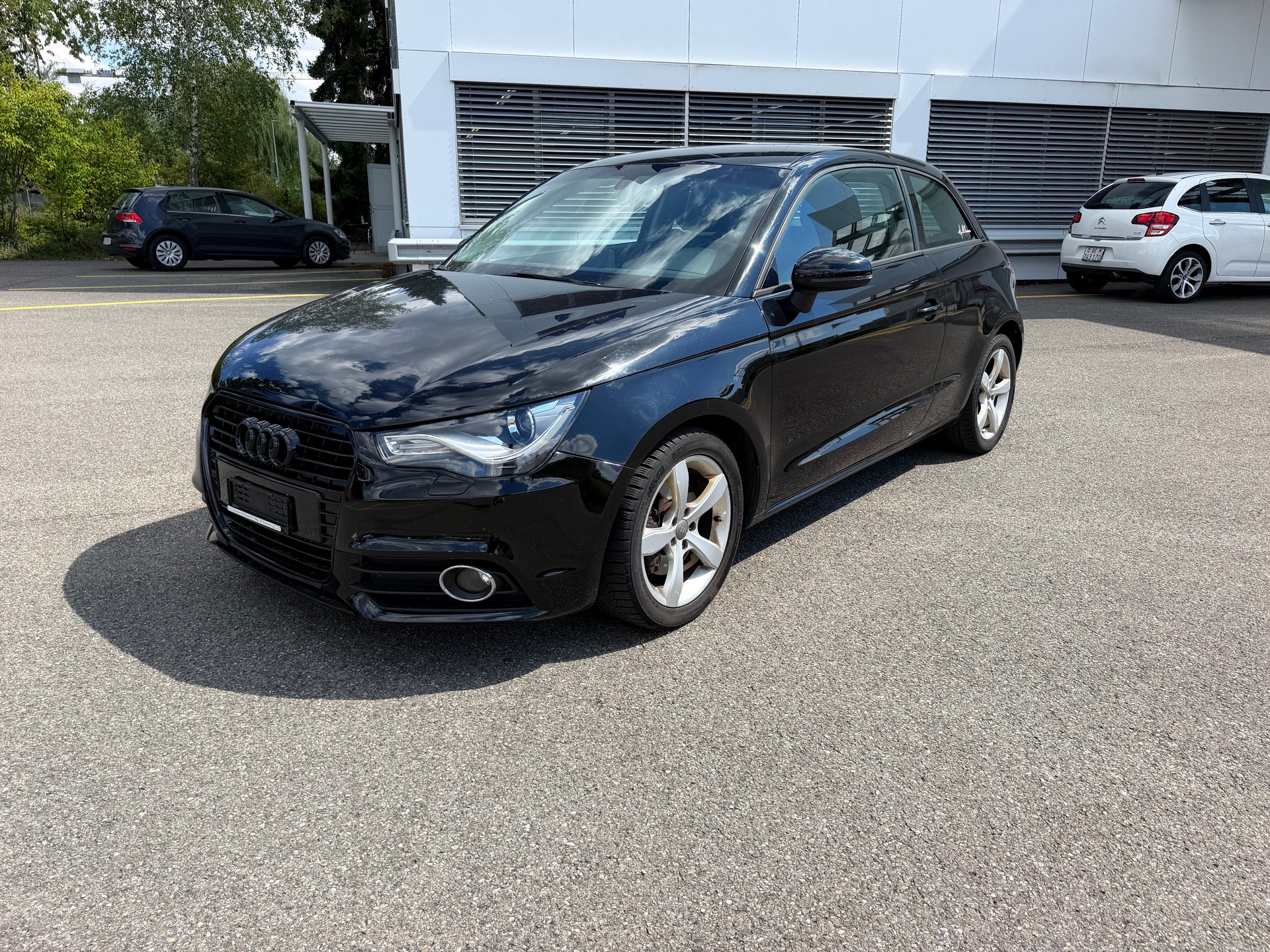 AUDI A1 1.4 TFSI Ambition-image-1