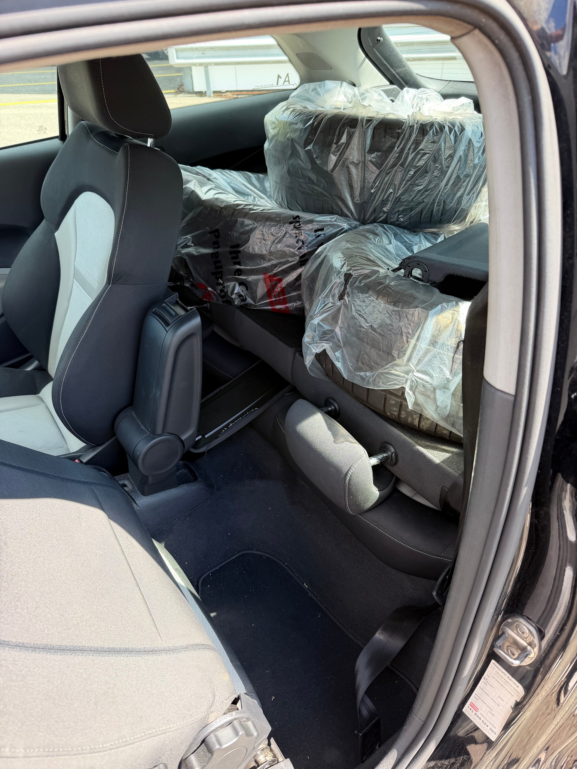 AUDI A1 1.4 TFSI Ambition-image-8