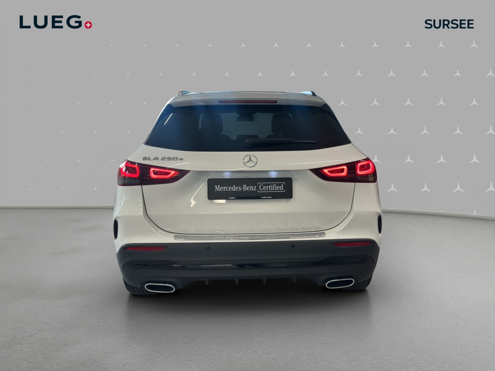 MERCEDES-BENZ GLA 250e AMG Line 8G-DCT-image-3