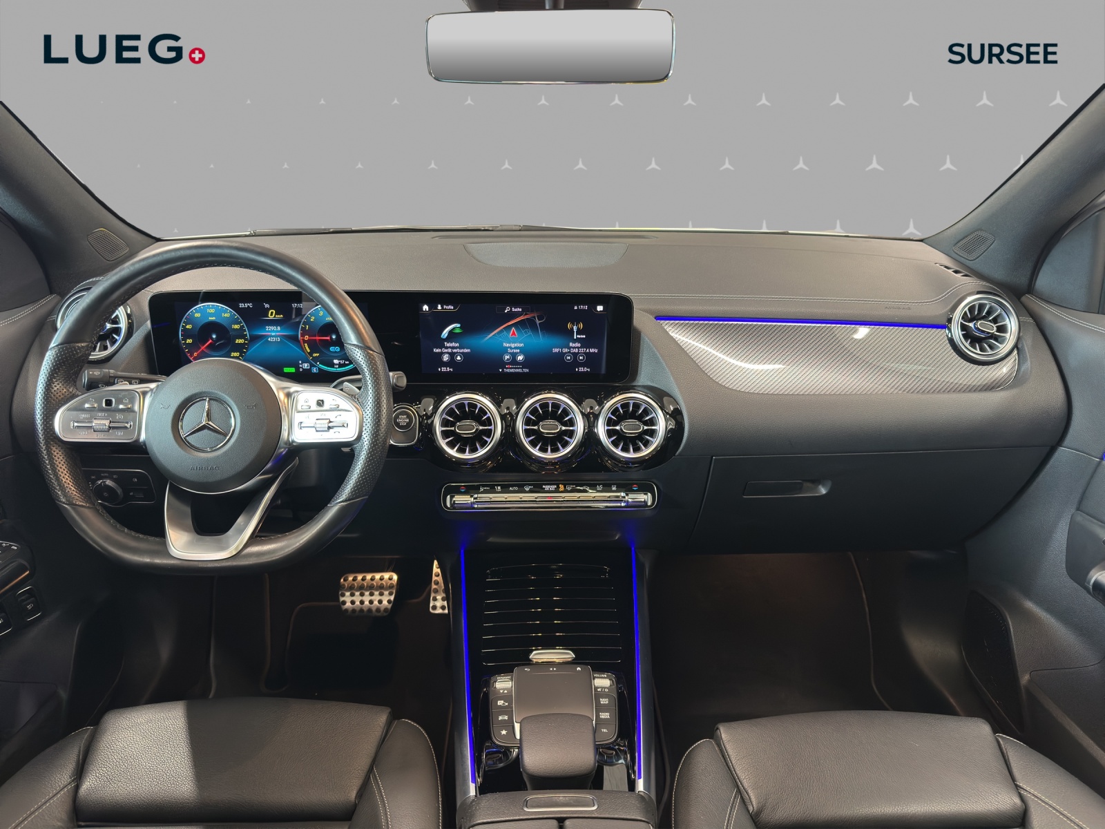 MERCEDES-BENZ GLA 250e AMG Line 8G-DCT-image-10