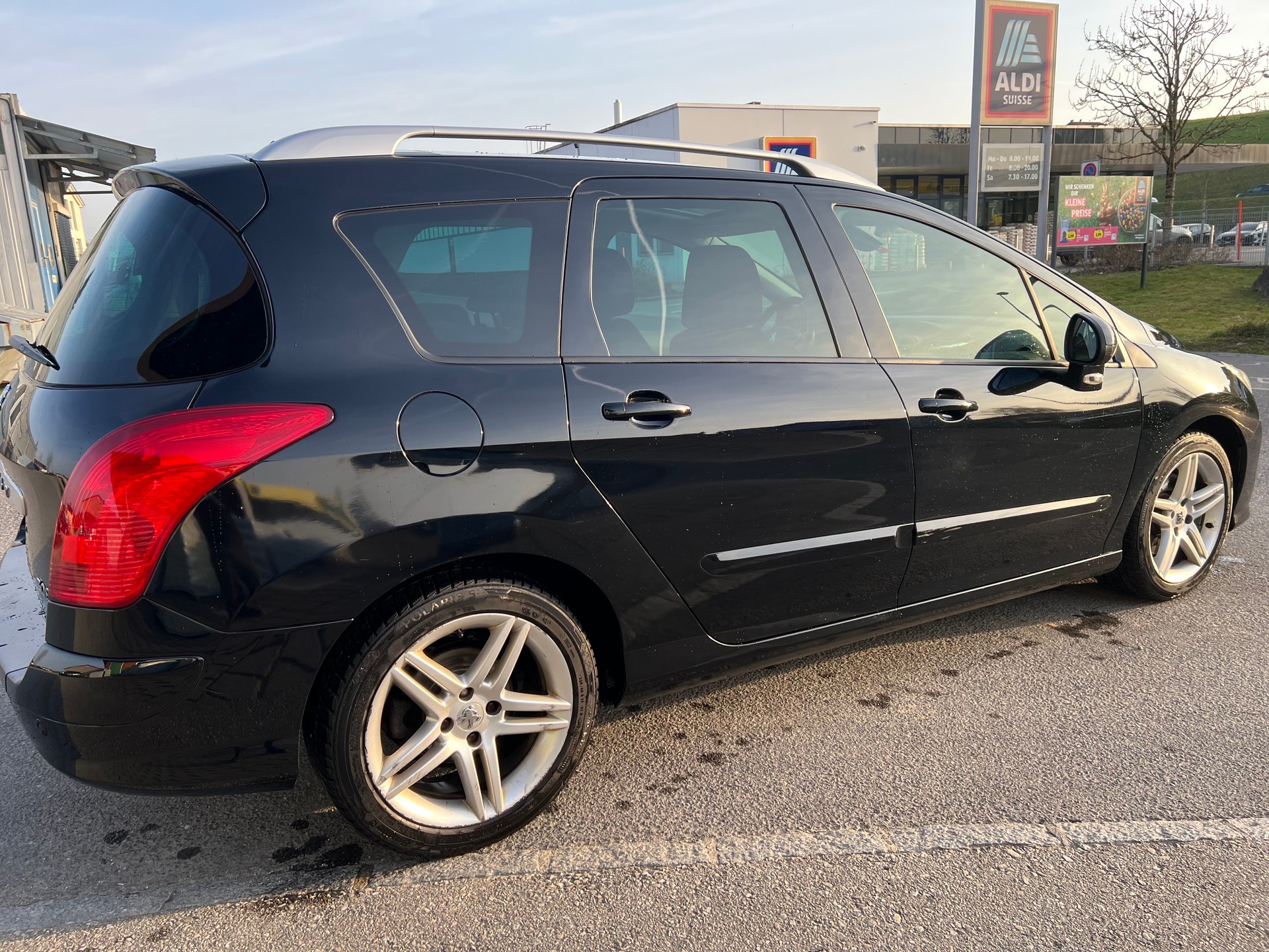 PEUGEOT 308 2.0 HDI Sport Pack-image-4