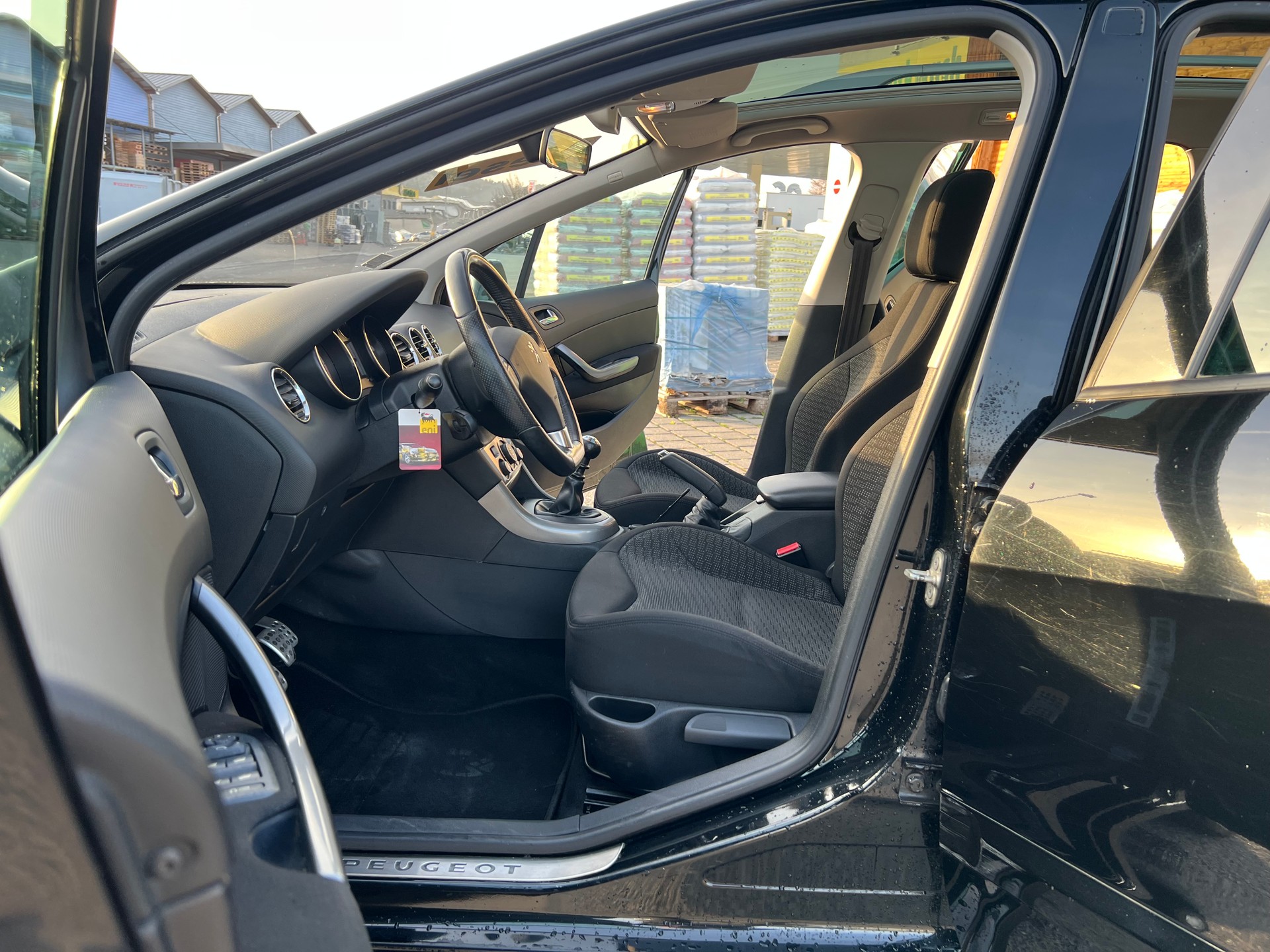 PEUGEOT 308 2.0 HDI Sport Pack-image-7
