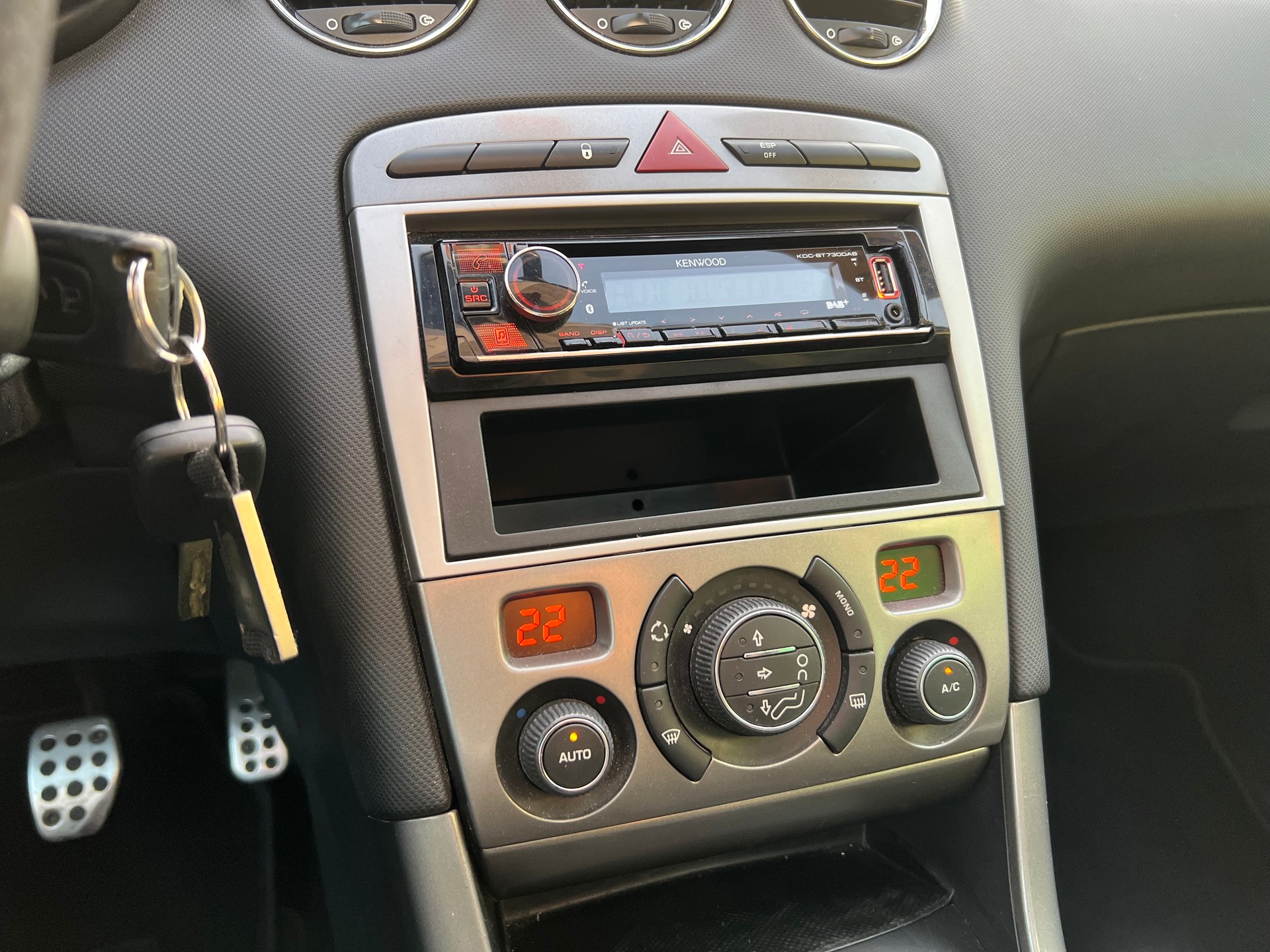 PEUGEOT 308 2.0 HDI Sport Pack-image-14