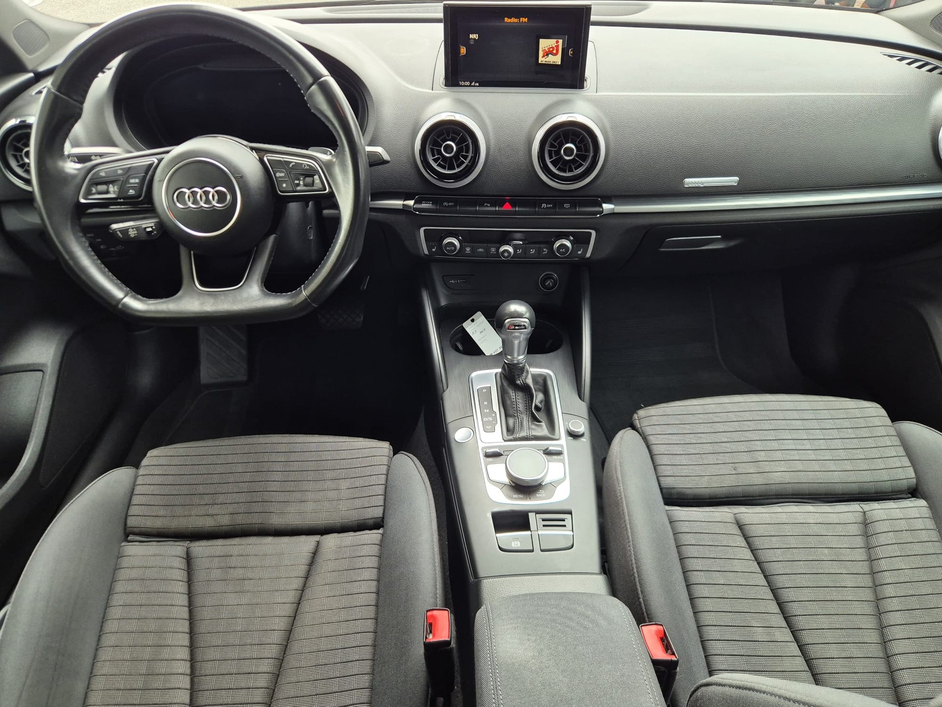 AUDI A3 Sportback 1.5 TFSI S-Tronic Sport S-Line-image-7