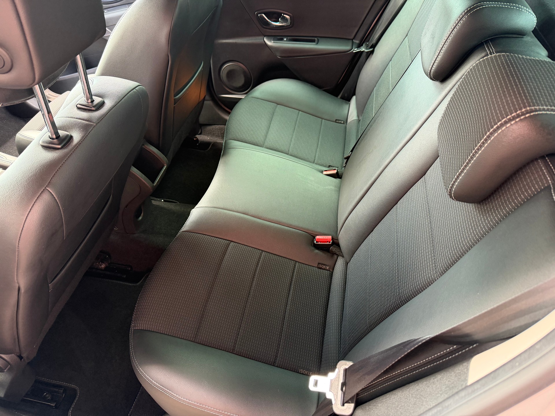 RENAULT Mégane 1.5 dCi Bose EDC-image-14