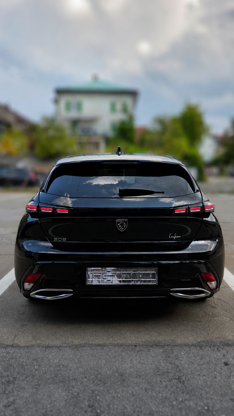 PEUGEOT 1.2 PureTech Allure-image-5