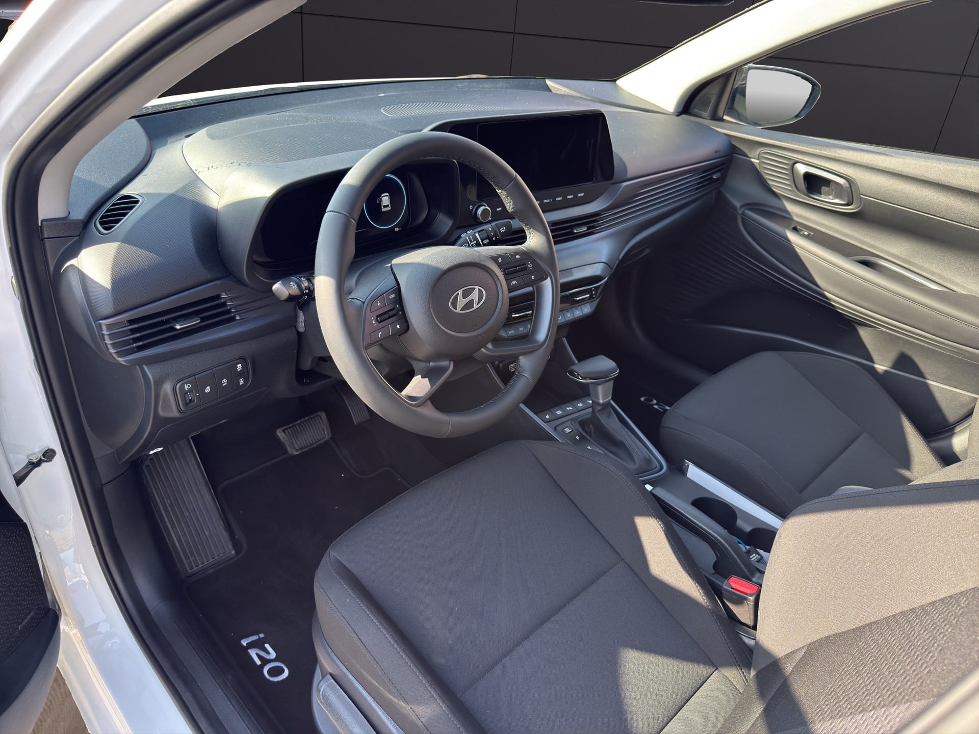 HYUNDAI i20 1.0 T-GDi Vertex DCT-image-12
