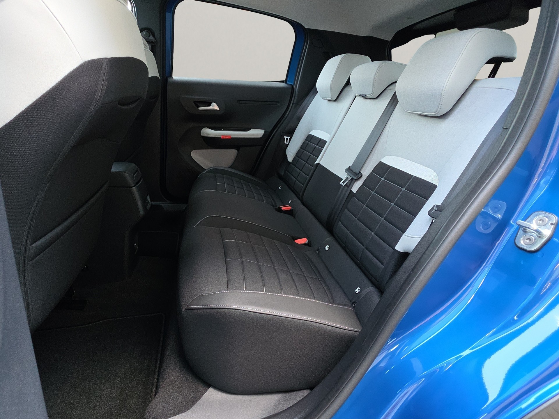 CITROEN C3 1.2i MHEV Max DCS6-image-11