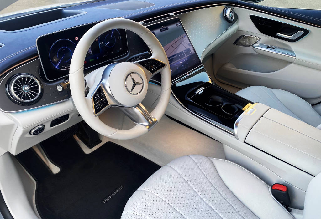 MERCEDES-BENZ EQE 350+ Electric Art Line-image-5