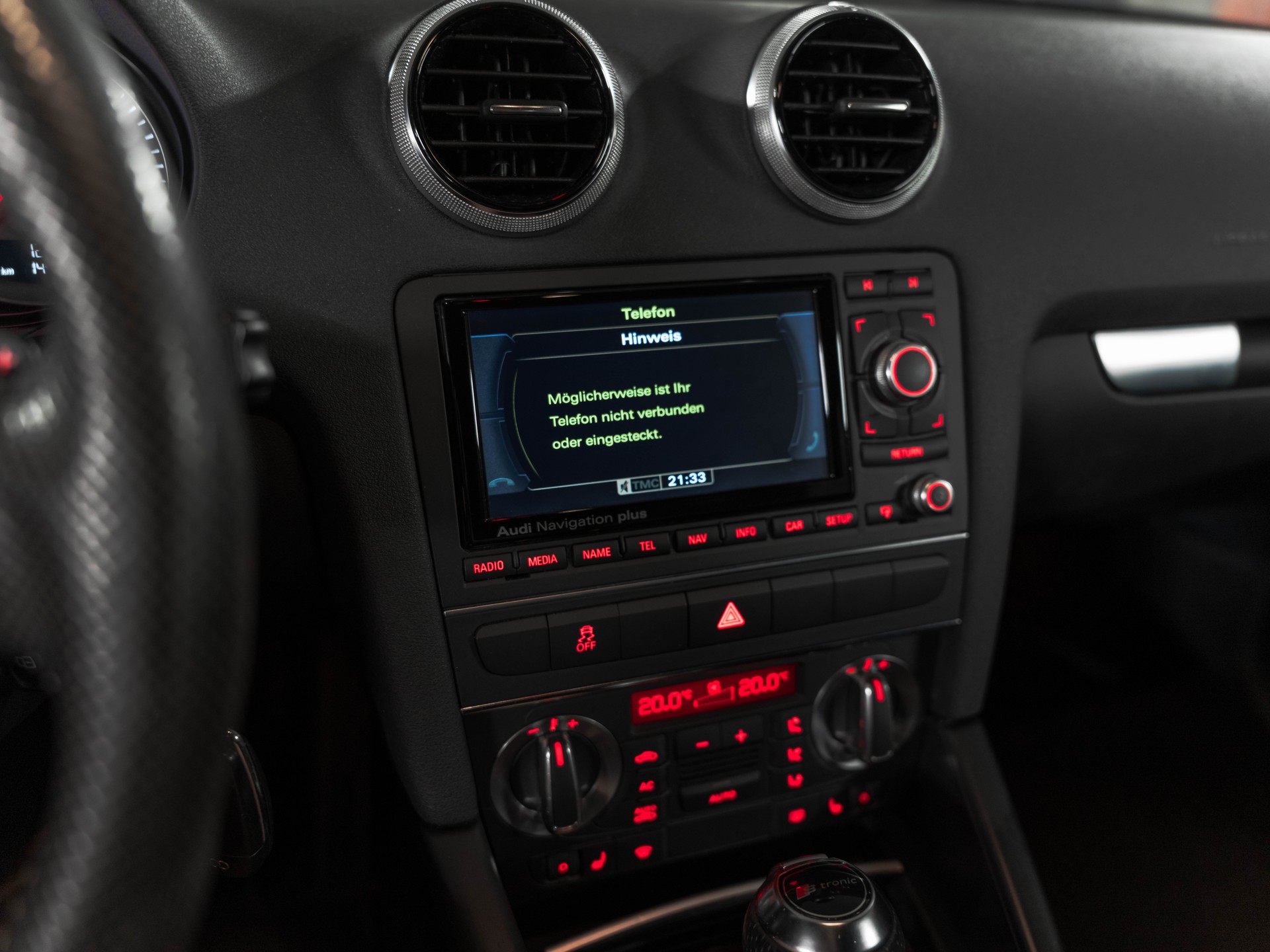 AUDI A3 Sportback 2.0 TFSI Ambition quattro S-tronic-image-22