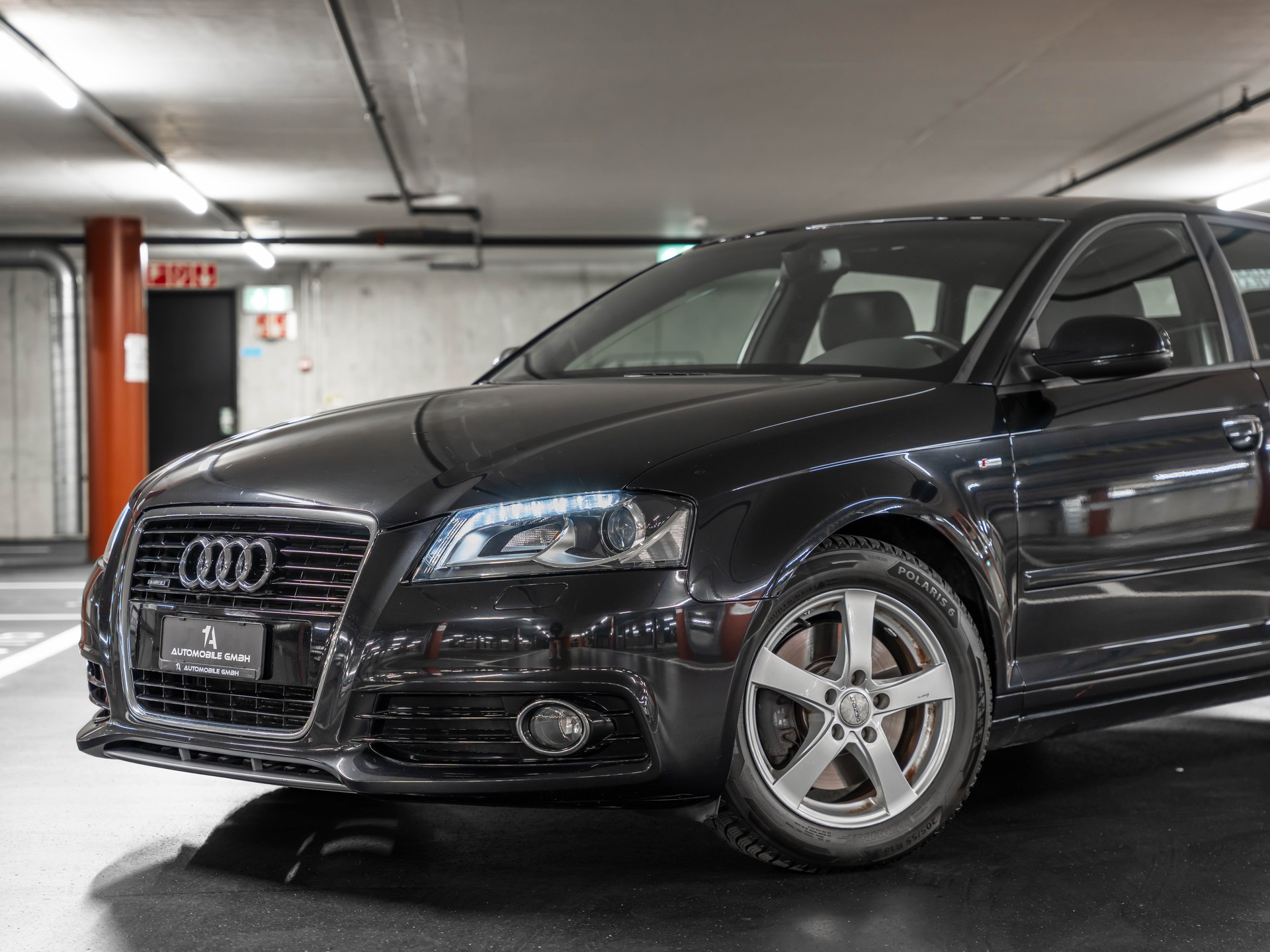 AUDI A3 Sportback 2.0 TFSI Ambition quattro S-tronic-image-1