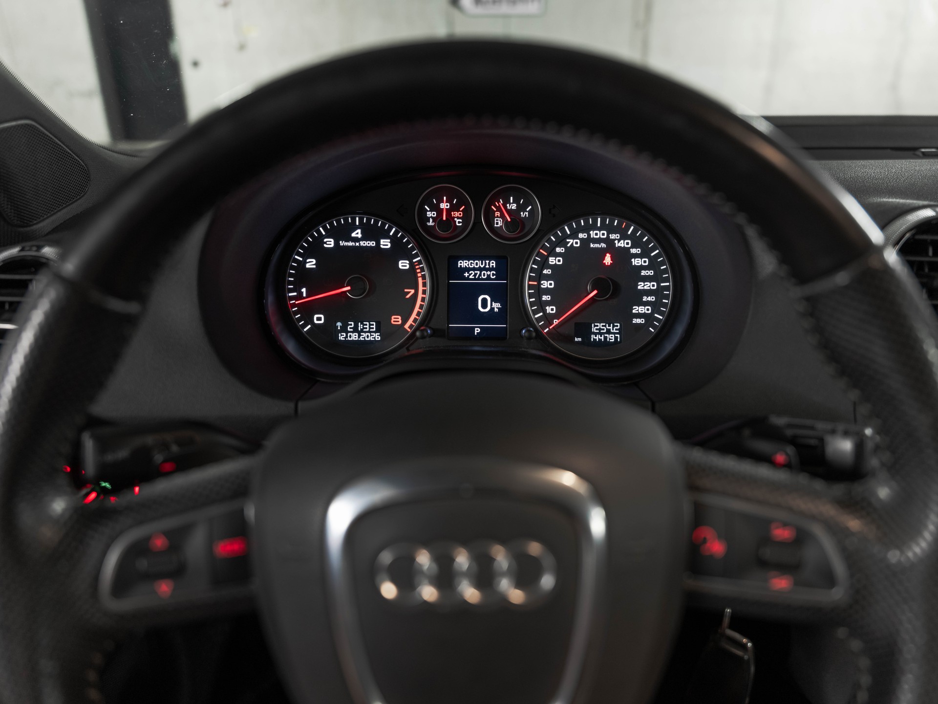 AUDI A3 Sportback 2.0 TFSI Ambition quattro S-tronic-image-18