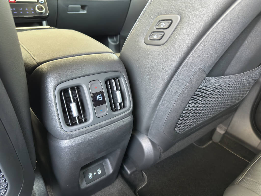 HYUNDAI TUCSON 1.6 T-GDi Hybrid Vertex Swiss Edition 4WD-image-18