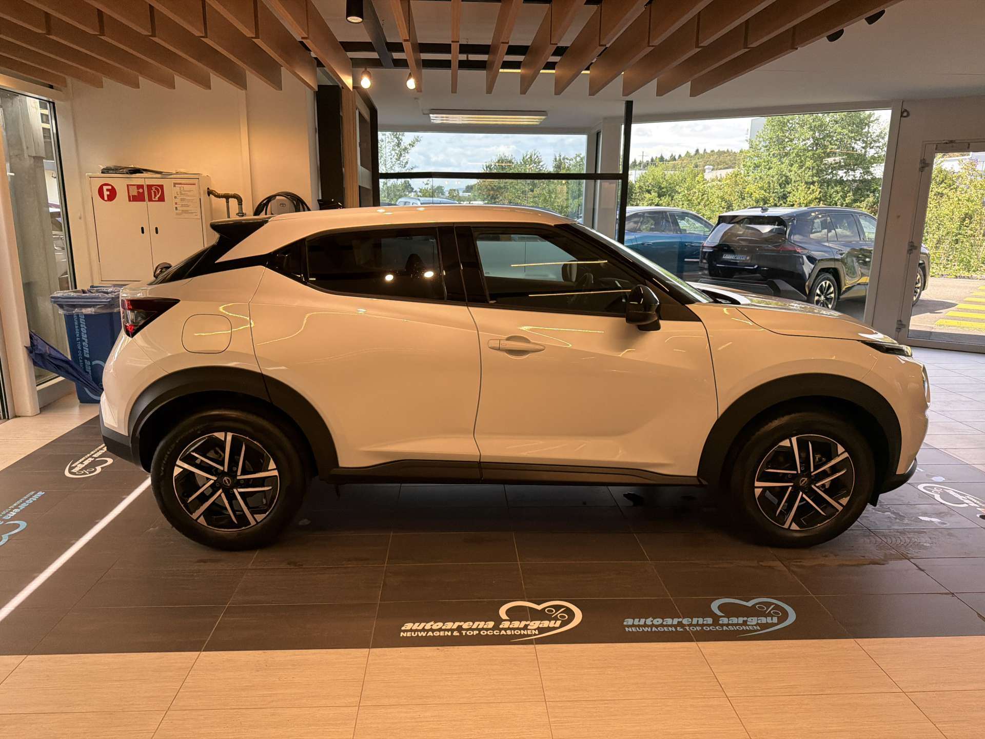 NISSAN Juke 1.0 DIG-T N-Connecta DCT-Automat-image-13