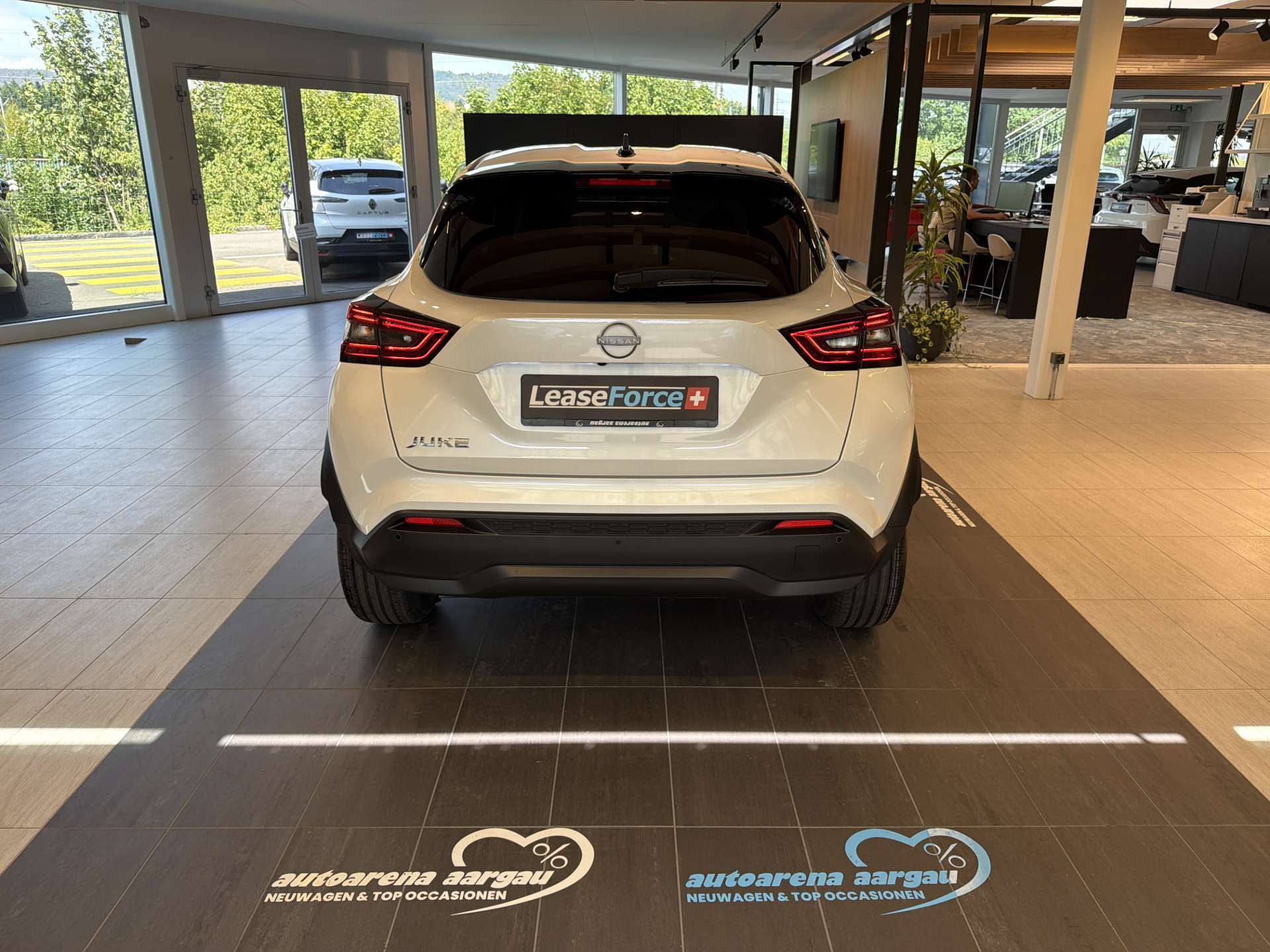 NISSAN Juke 1.0 DIG-T N-Connecta DCT-Automat-image-12