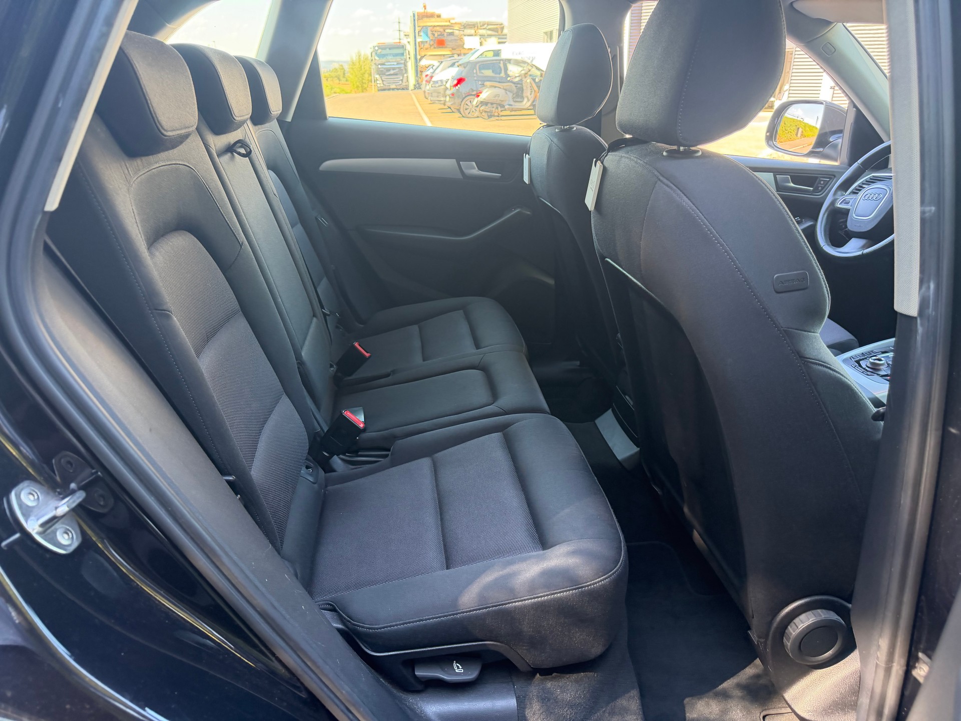 AUDI Q5 2.0 TFSI quattro-image-6