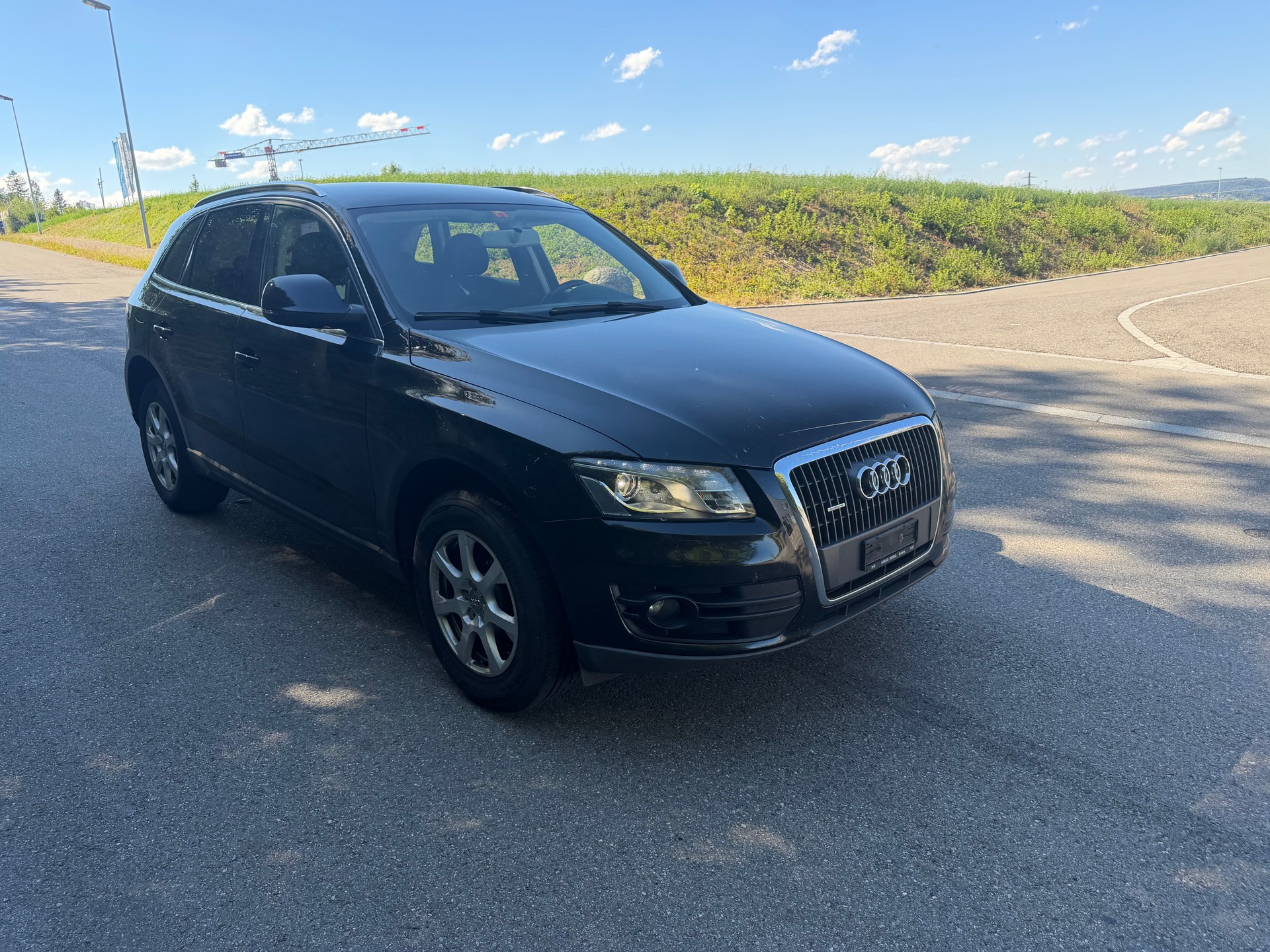 AUDI Q5 2.0 TFSI quattro-image-1
