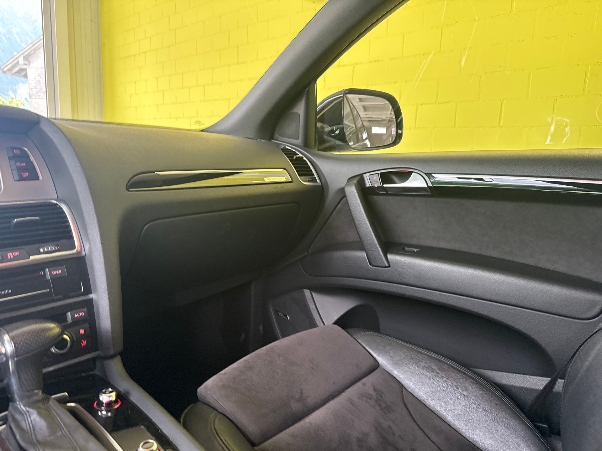 AUDI Q7 3.0 TDI quattro tiptronic-image-12