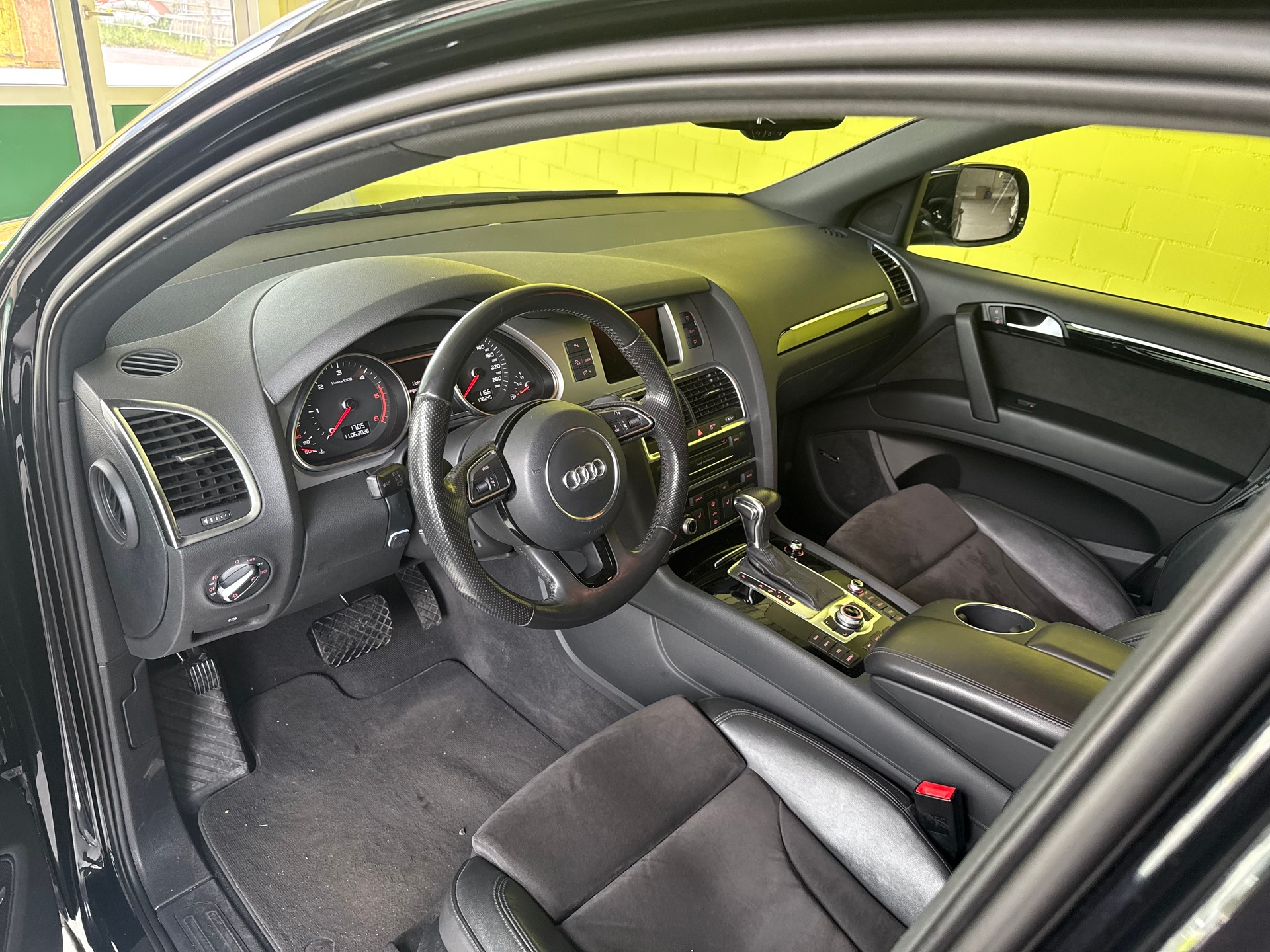 AUDI Q7 3.0 TDI quattro tiptronic-image-7