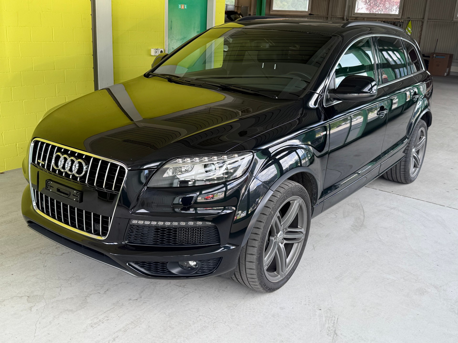 AUDI Q7 3.0 TDI quattro tiptronic-image-0