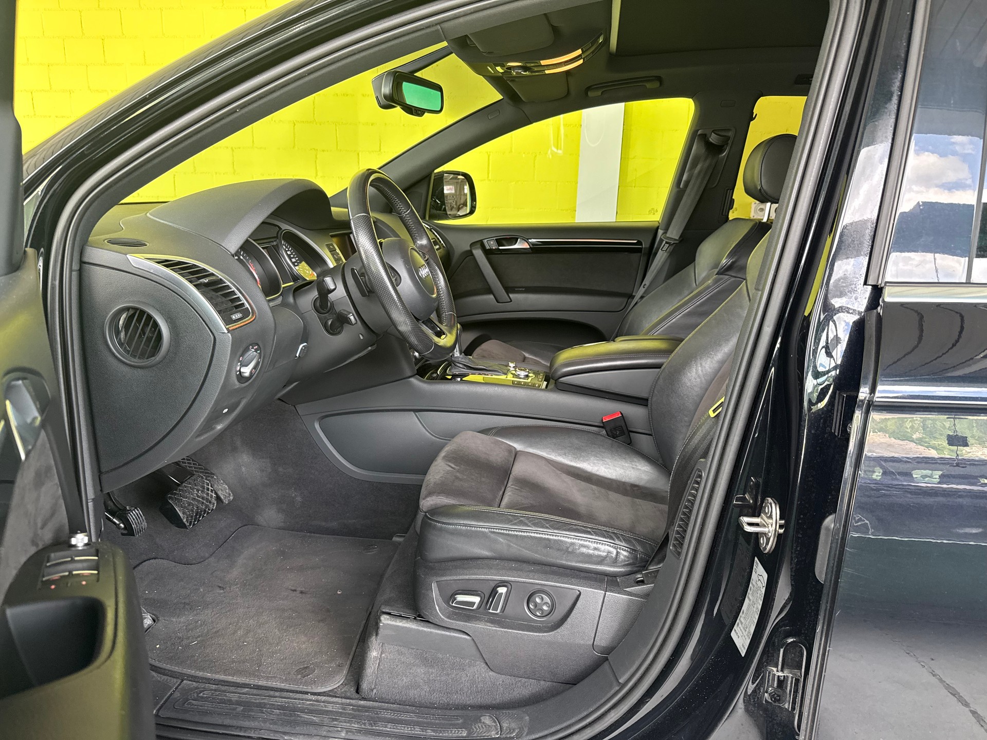 AUDI Q7 3.0 TDI quattro tiptronic-image-6