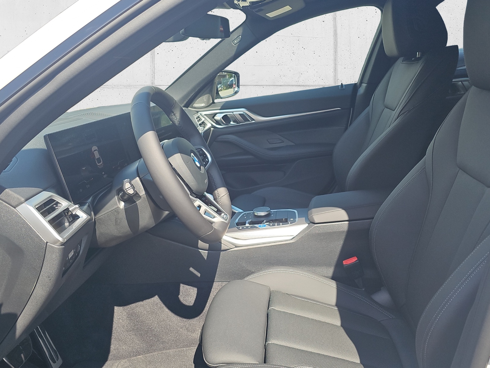 BMW i4 xDrive 40 M Sport-image-9