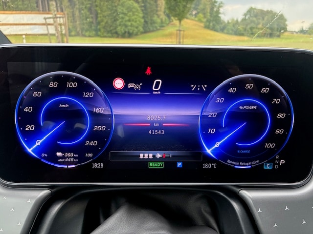 MERCEDES-BENZ EQS 450+ AMG Line-image-12